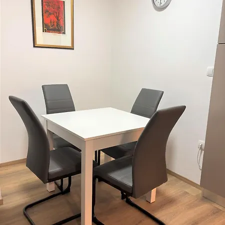 Freddie's Nest Appartement *